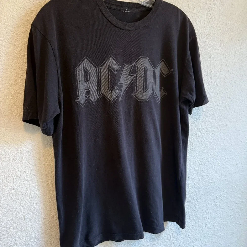 Modern Vintage⚡AC/DC Band T-Shirt \\ Black, Small - Picture 2 of 6